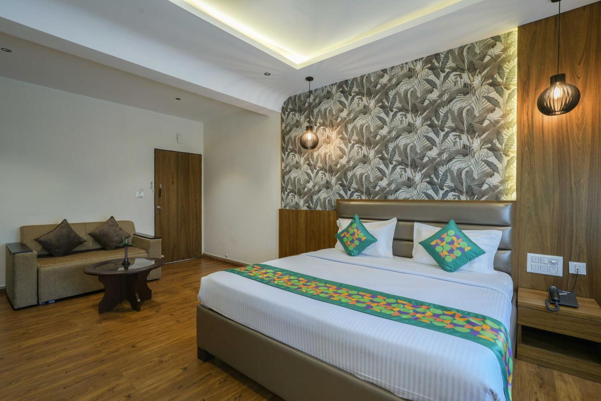 Treebo Pappilon Palace - Pvs Circle Mangalore Eksteriør bilde