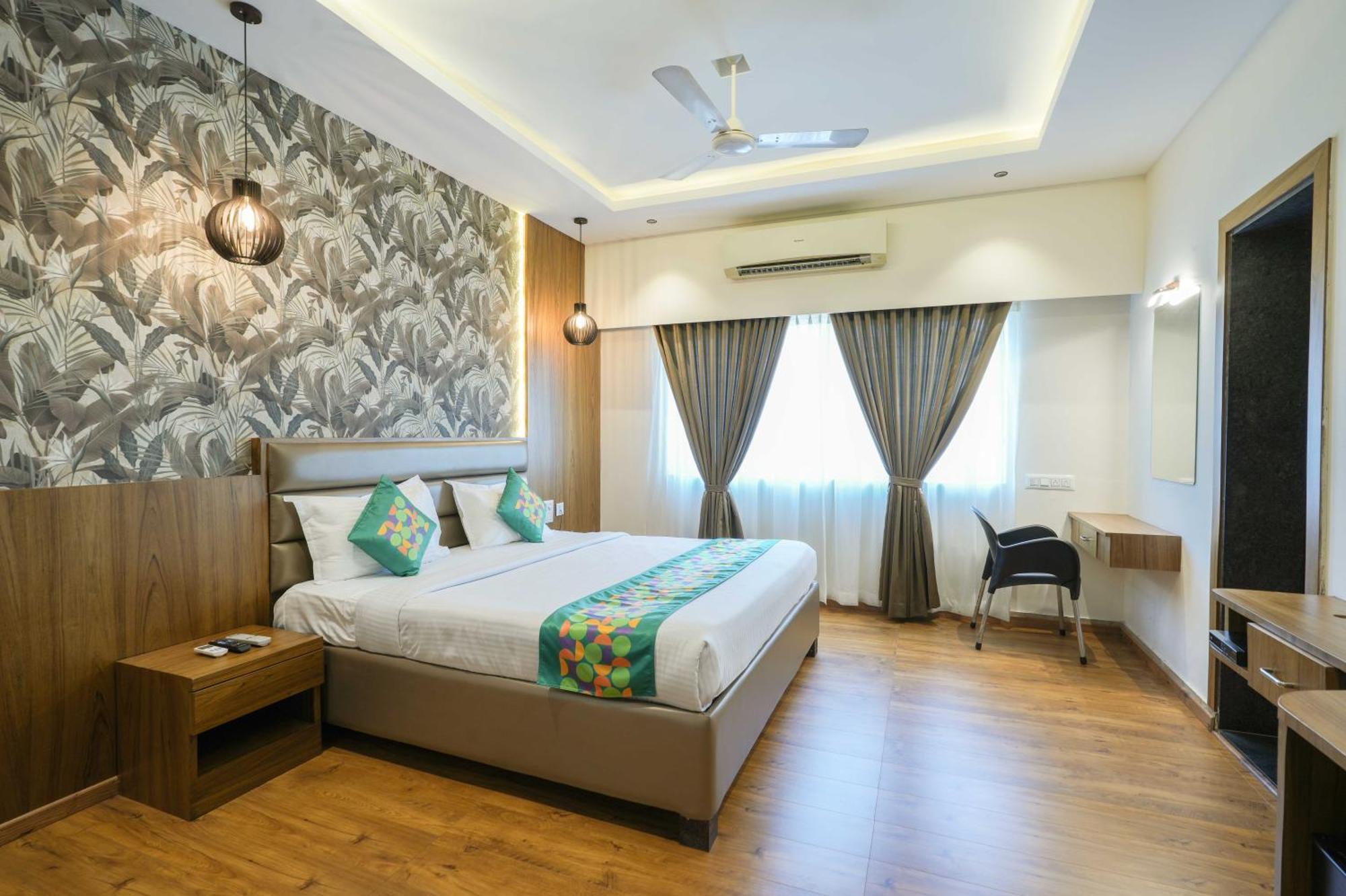 Treebo Pappilon Palace - Pvs Circle Mangalore Eksteriør bilde
